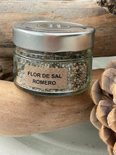 Lade das Bild in den Galerie-Viewer, GM FLOR DE SAL CON ROMERO