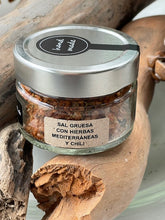 Lade das Bild in den Galerie-Viewer, GM SAL MARINA GRUESA CON HIERBAS MEDITERRÁNEAS Y CHILI